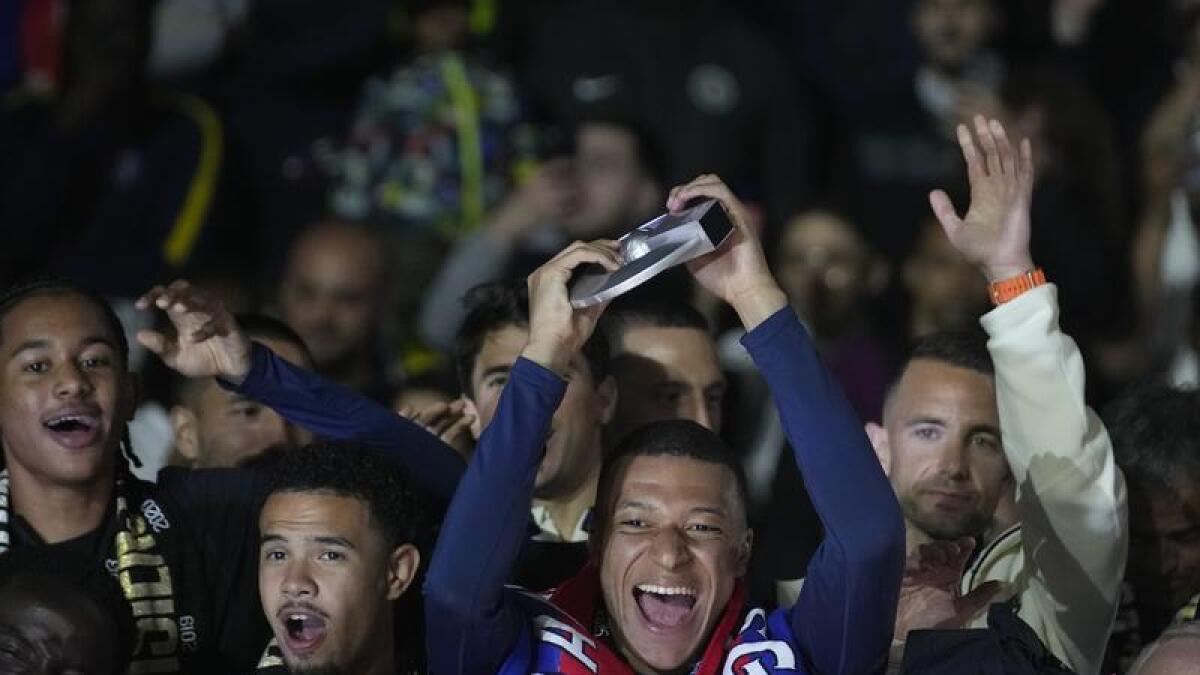 is mbappe mixed 0048