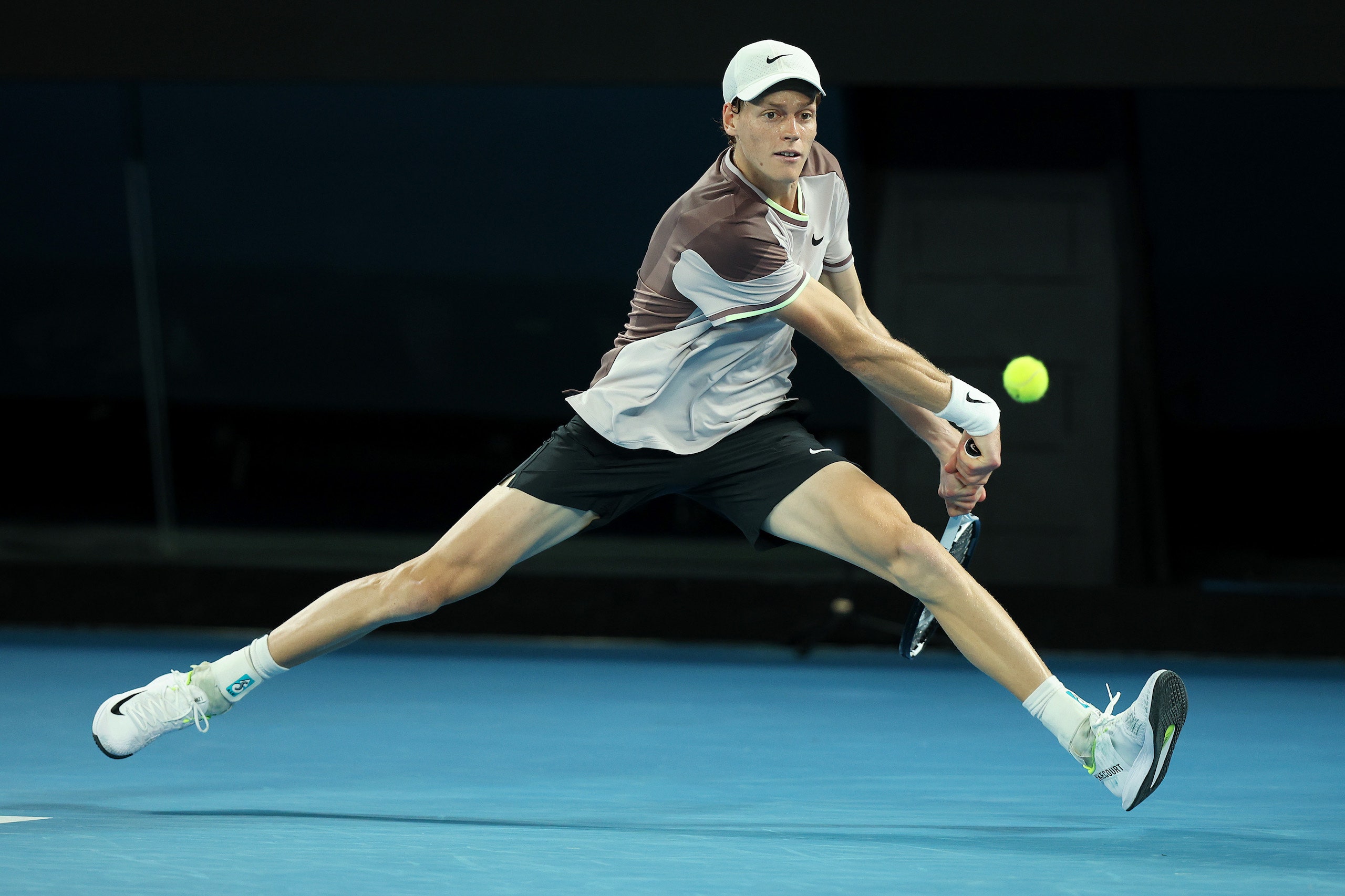 jannik sinner forehand improvement tips.