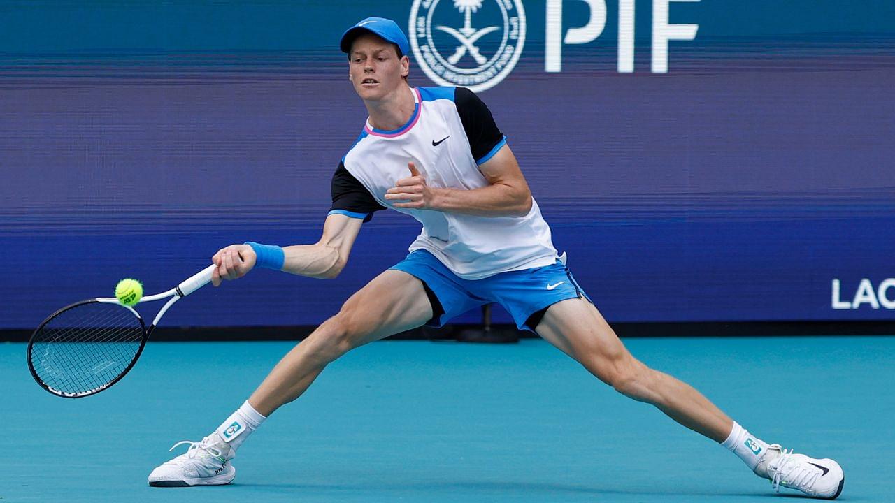 jannik sinner forehand 0012