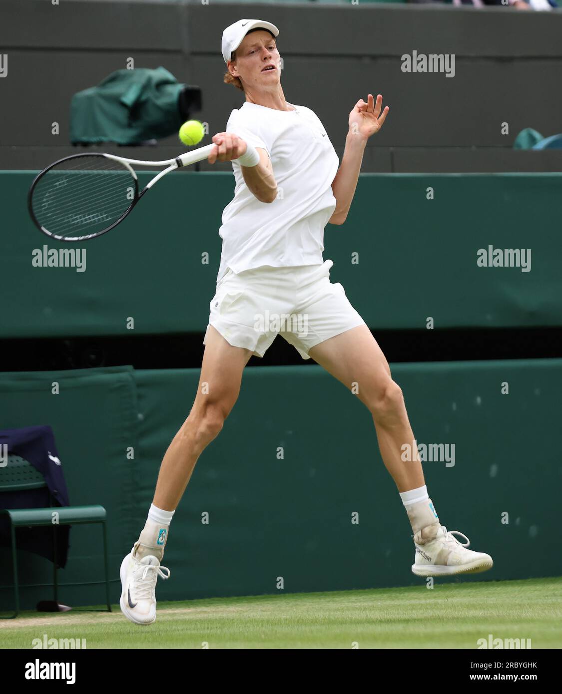jannik sinner forehand 0019