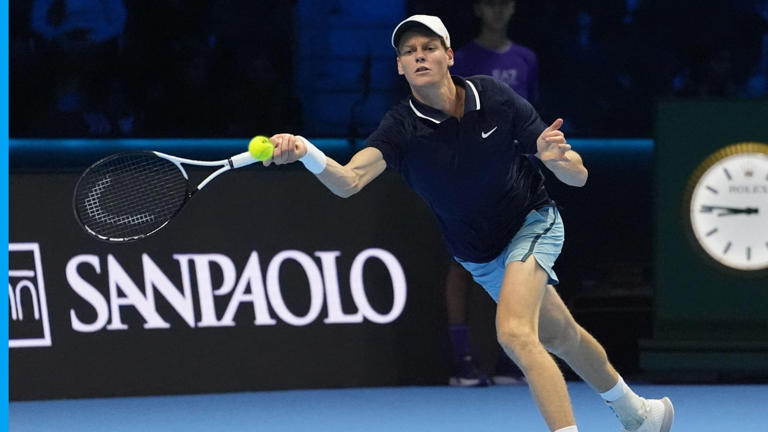 jannik sinner forehand 0033