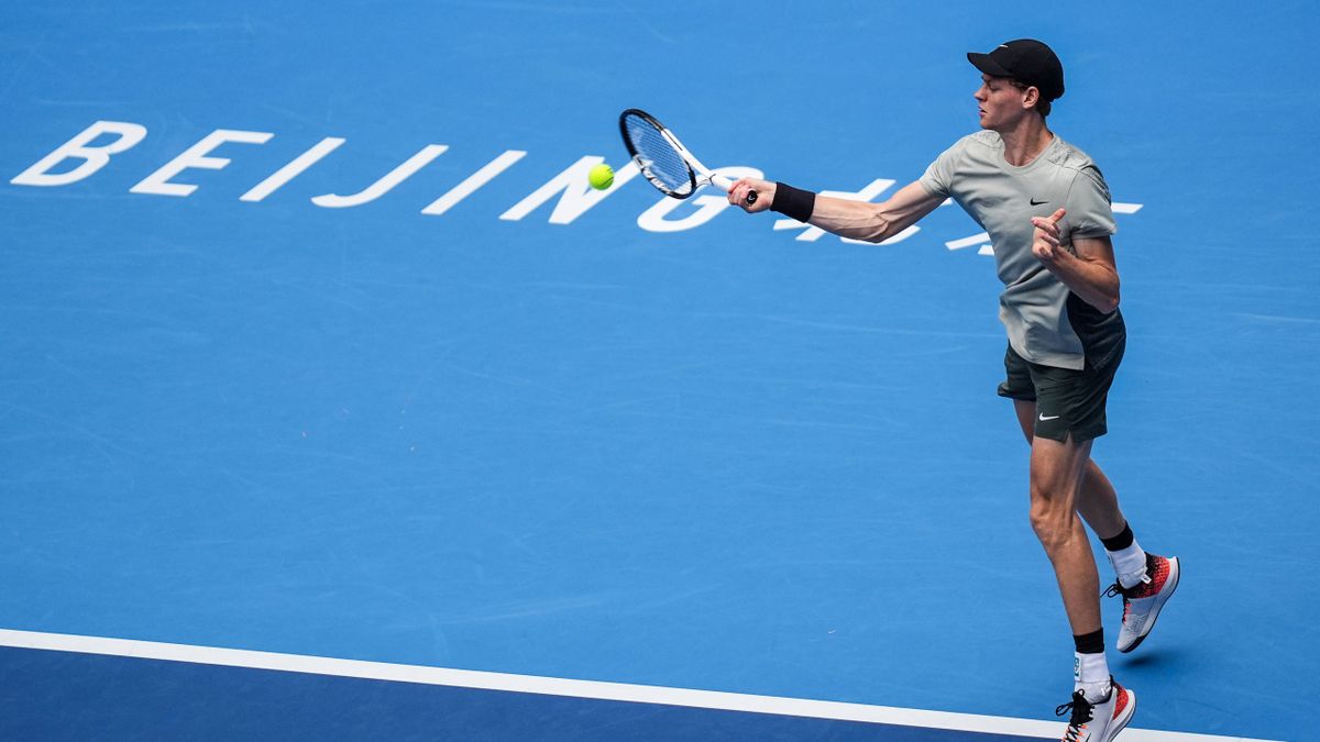 jannik sinner forehand 0034