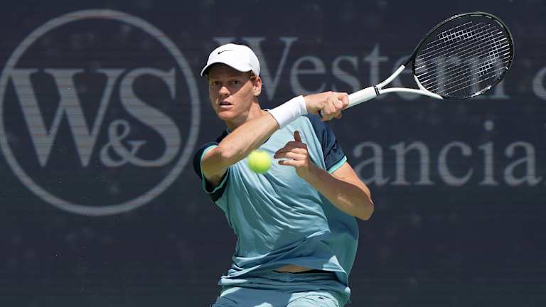 jannik sinner forehand 0037