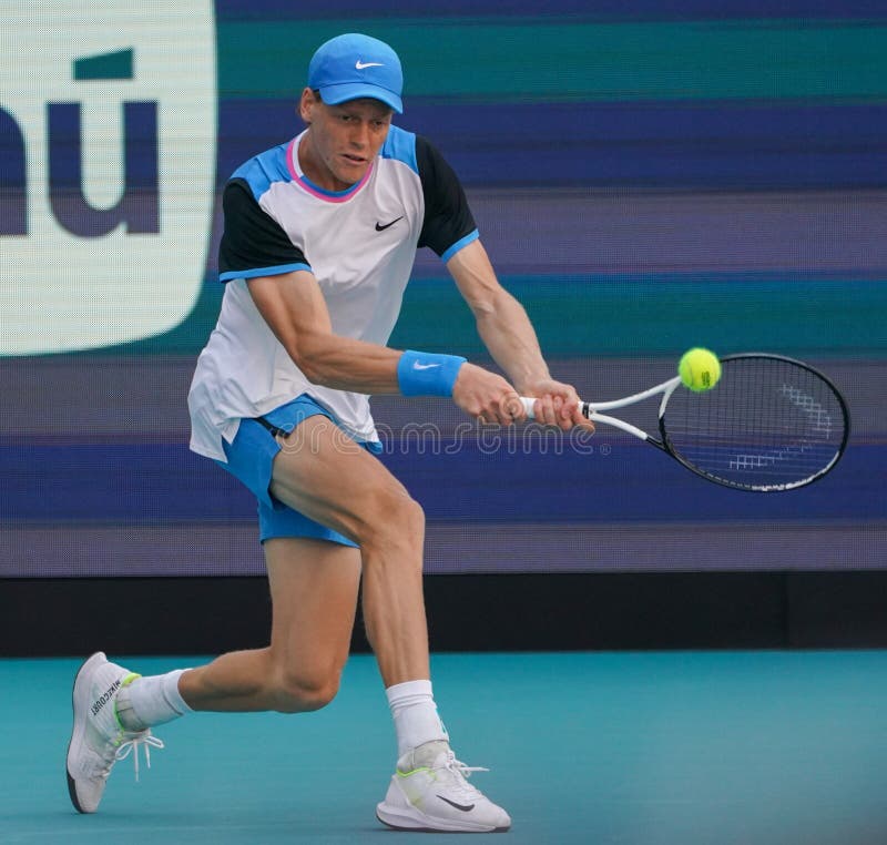 jannik sinner forehand 0038