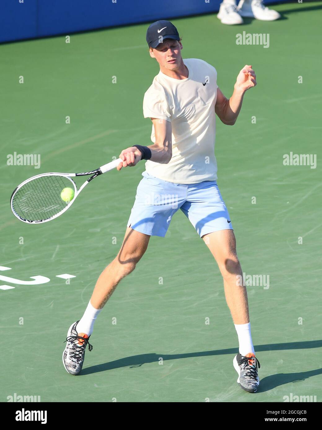 jannik sinner forehand 0040