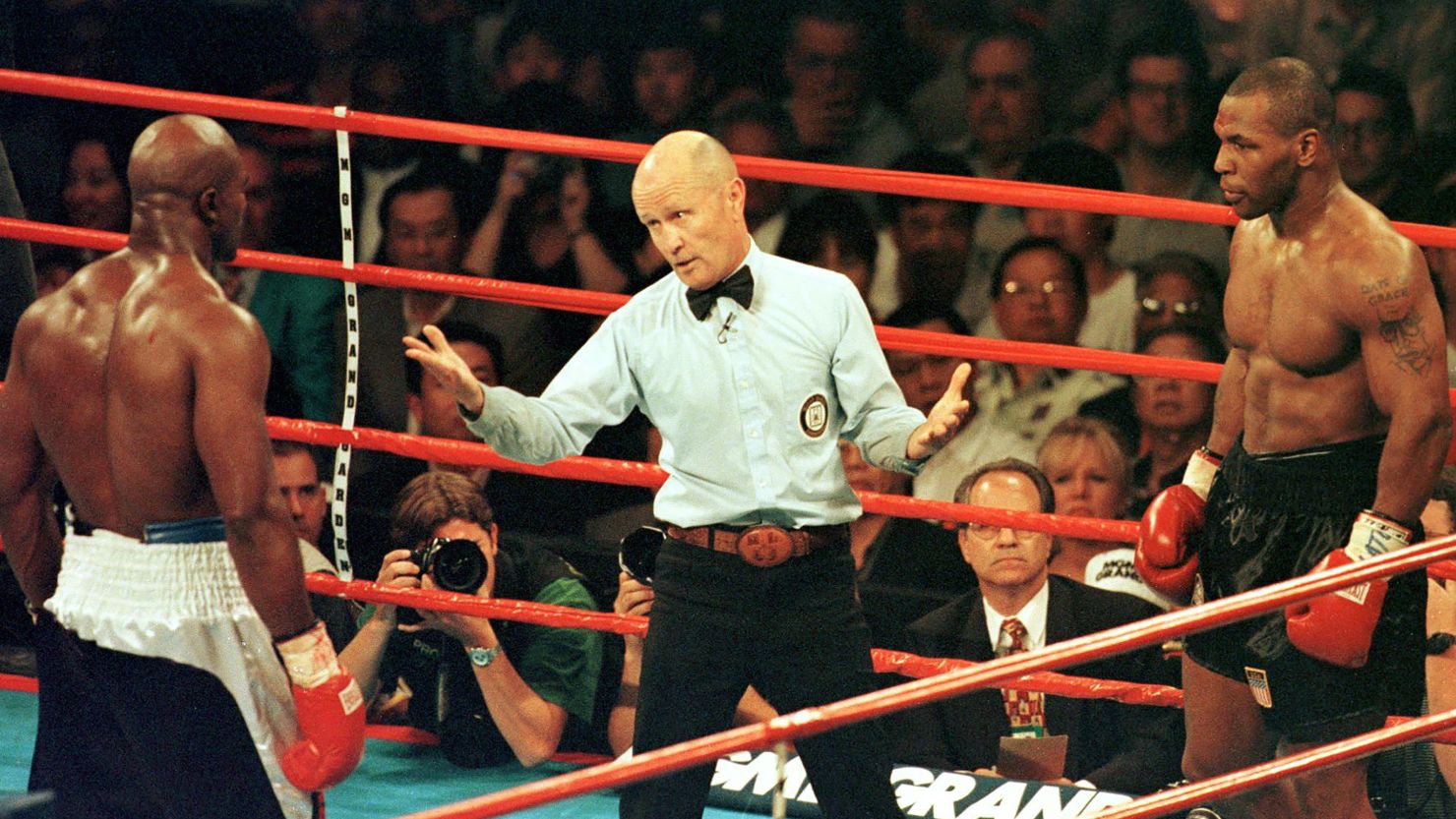 joe cooper referee 0023