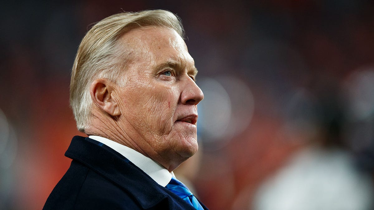 john elway images 0010