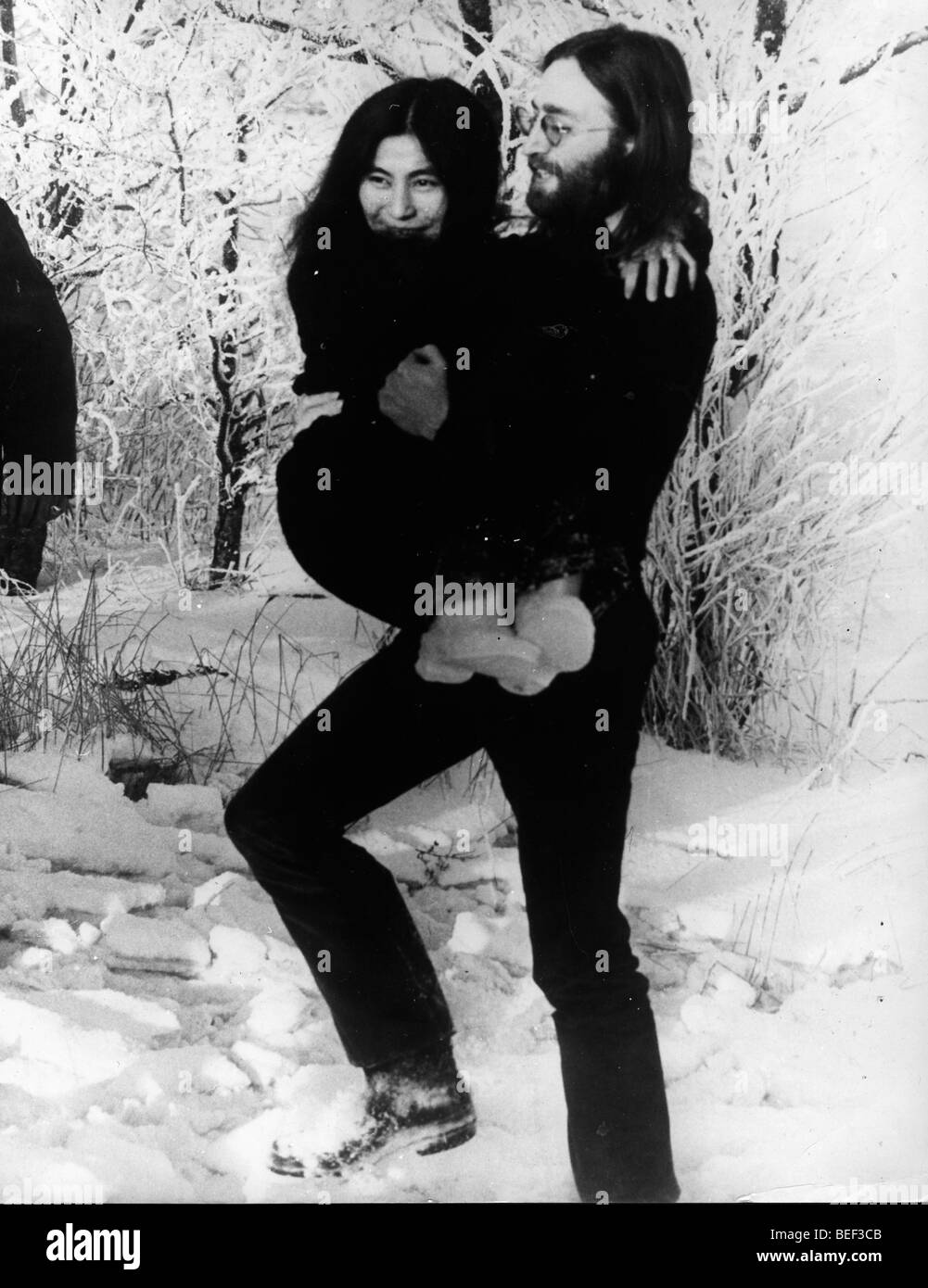 john lennon and yoko ono photo 0021