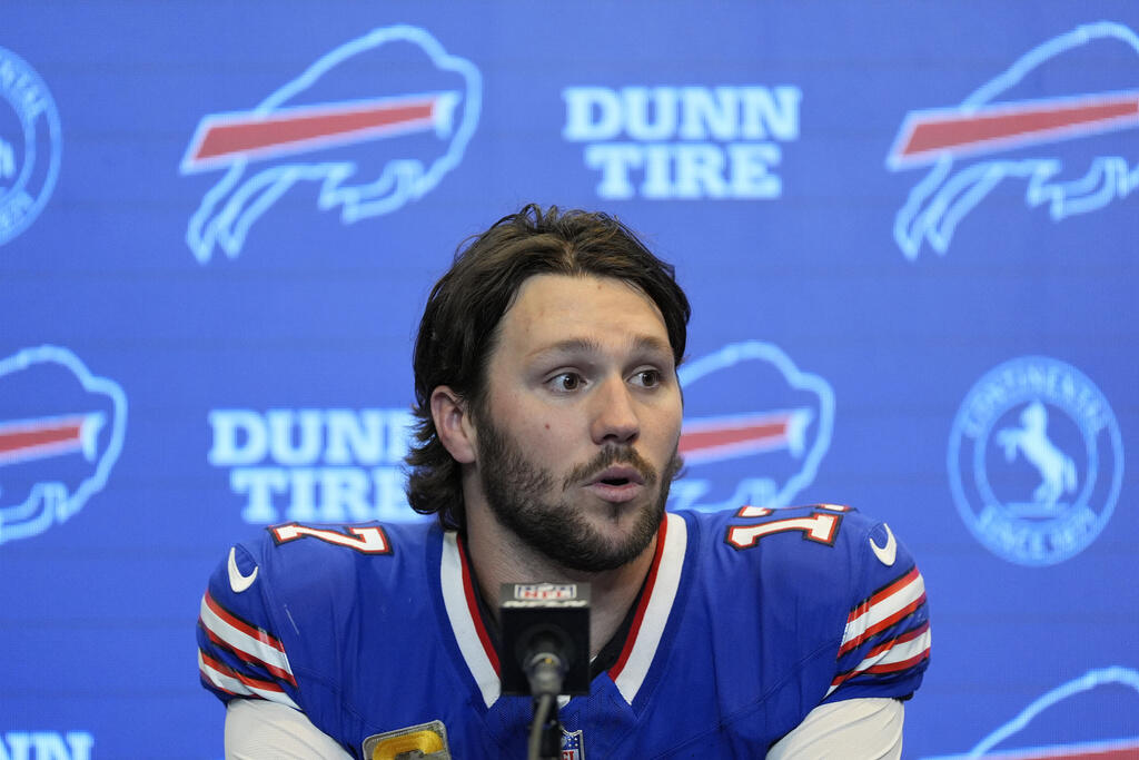 josh allen image 0047