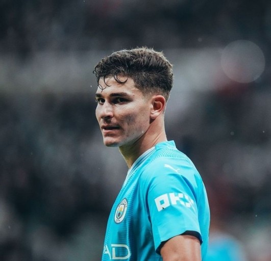 julian alvarez messi 0015