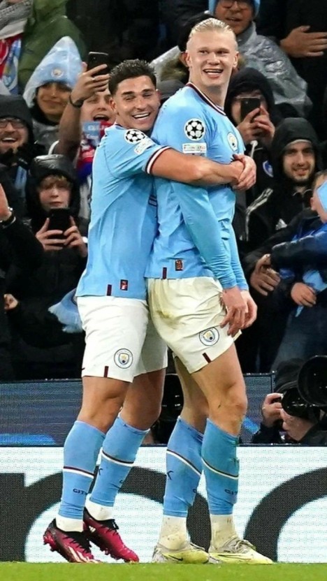 julian alvarez messi 0023