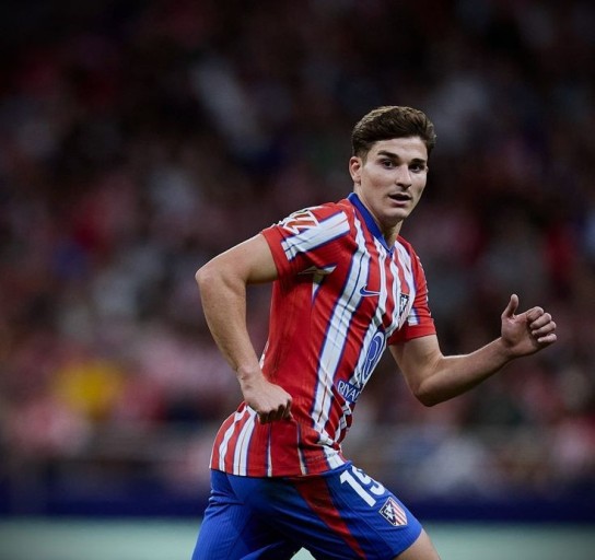 julian alvarez messi 0024