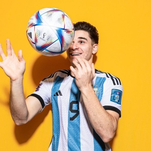 julian alvarez messi 0050