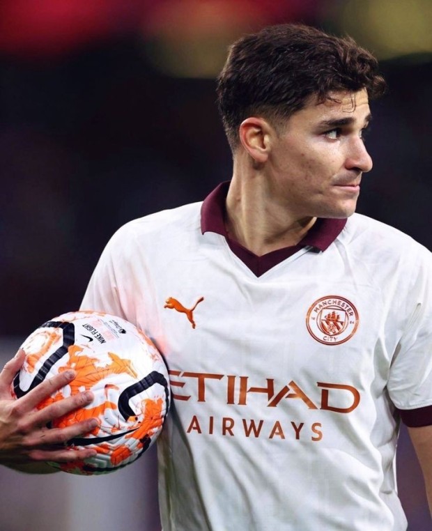 julian alvarez messi 0055