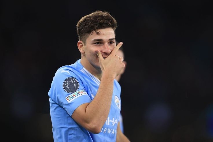 julian alvarez messi 0057