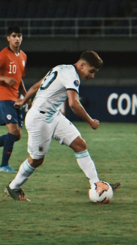 julian alvarez messi 0064