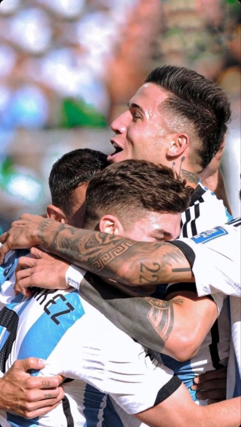 julian alvarez messi 0068