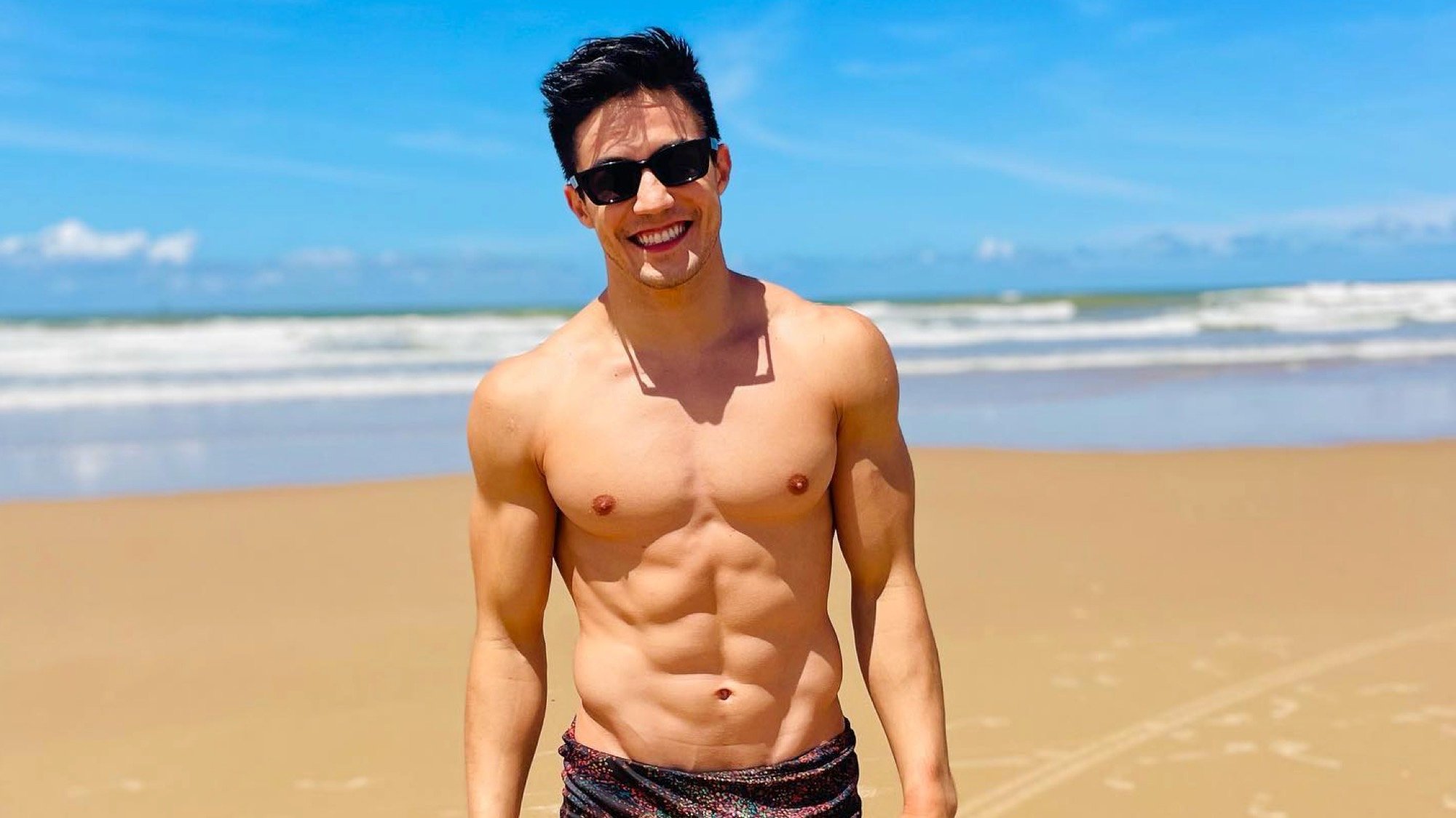 justin thomas shirtless 0039