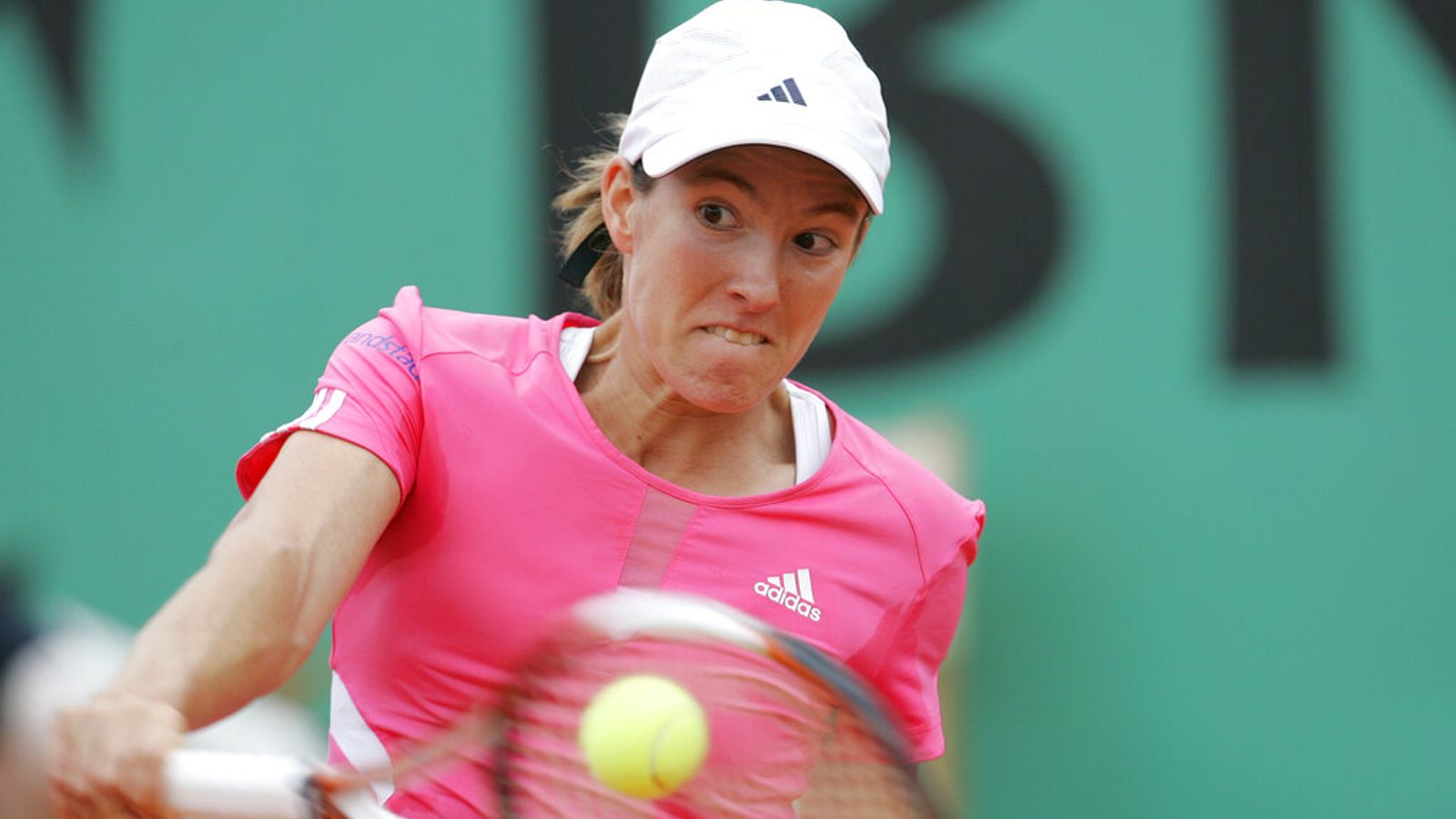 Justine Henin backhand analysis