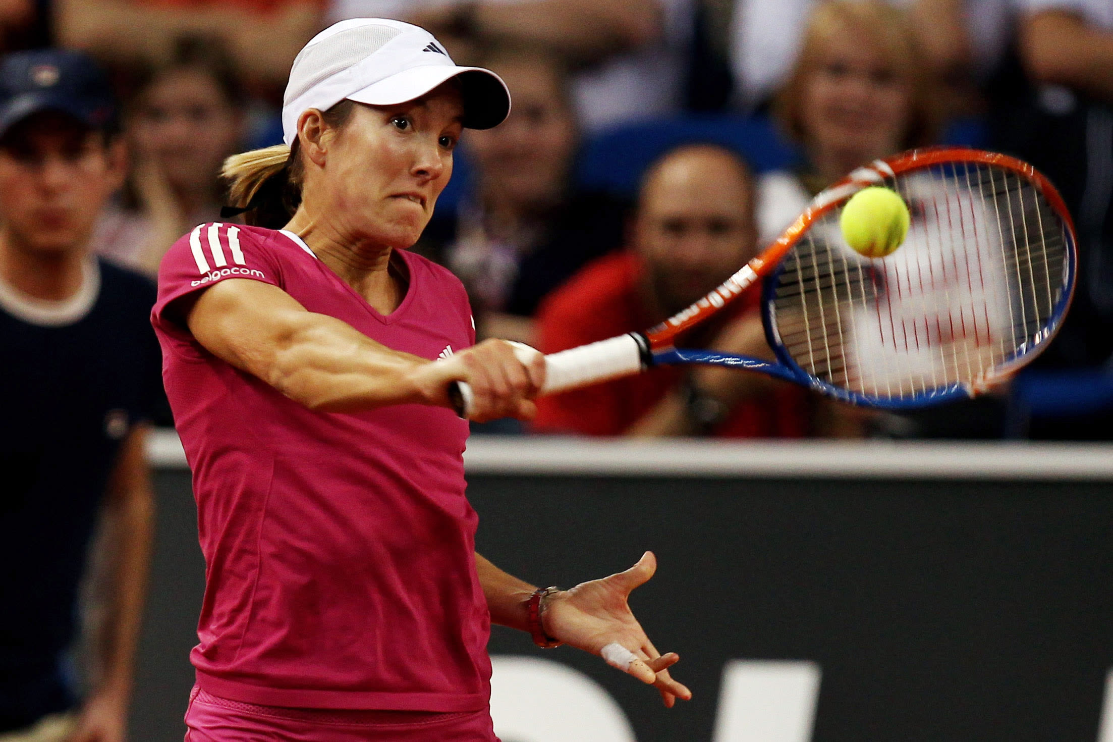 Justine Henin backhand comparison
