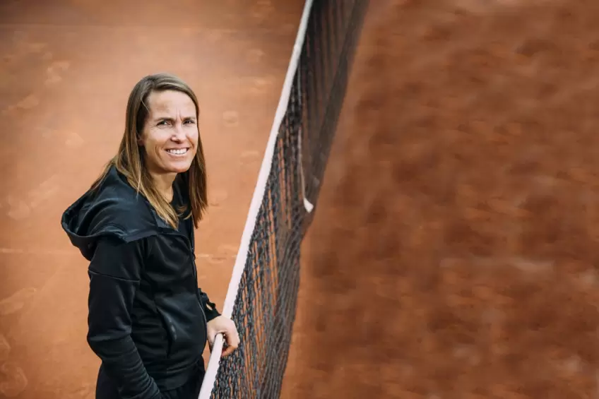 justine henin backhand 0009