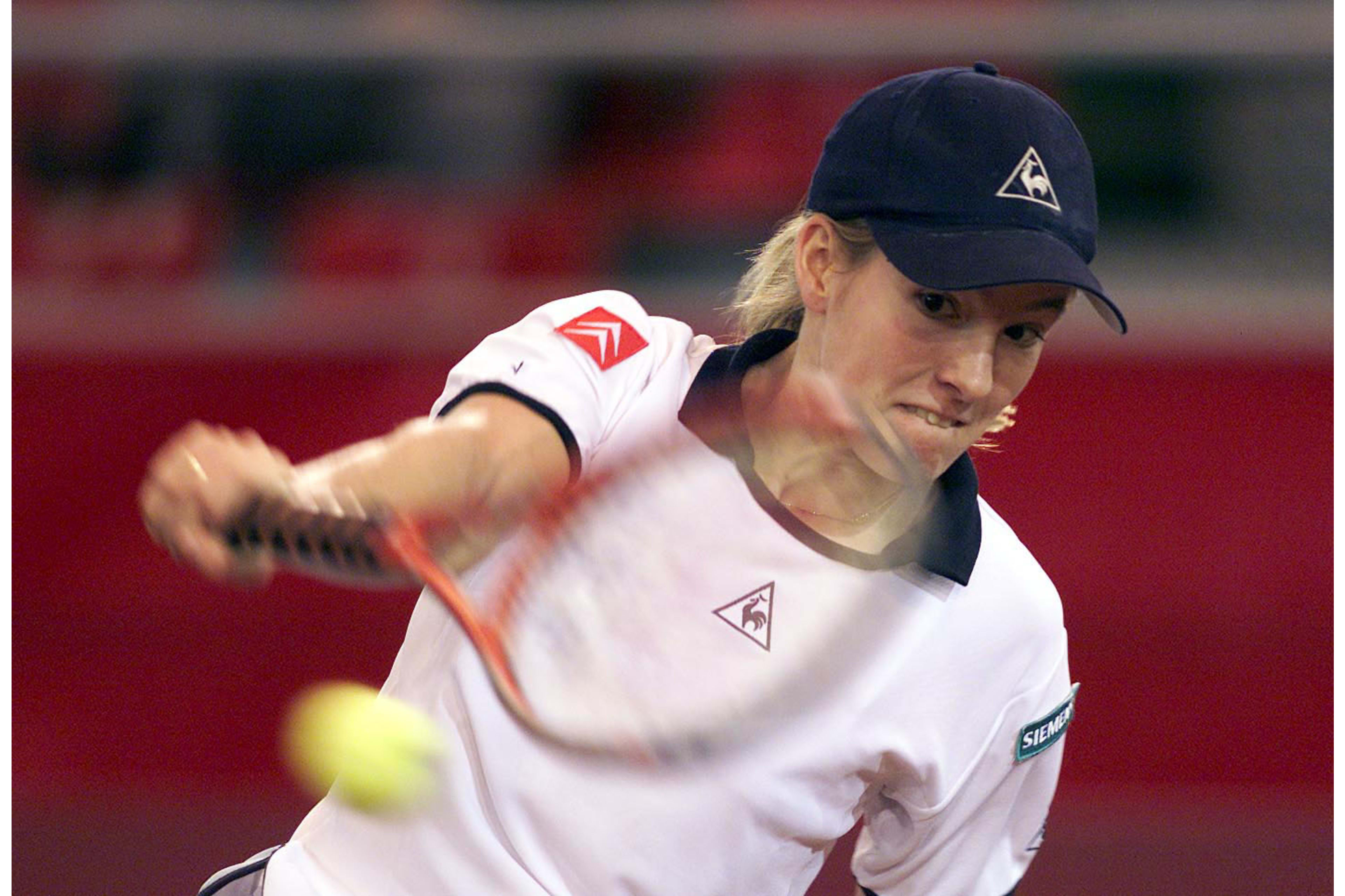 justine henin backhand 0038