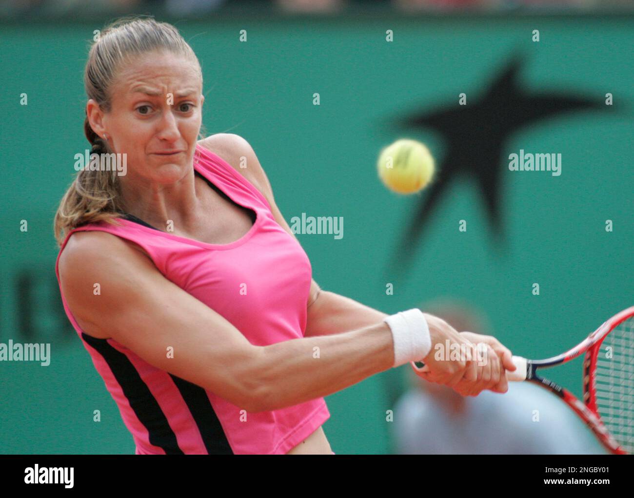 justine henin backhand 0046