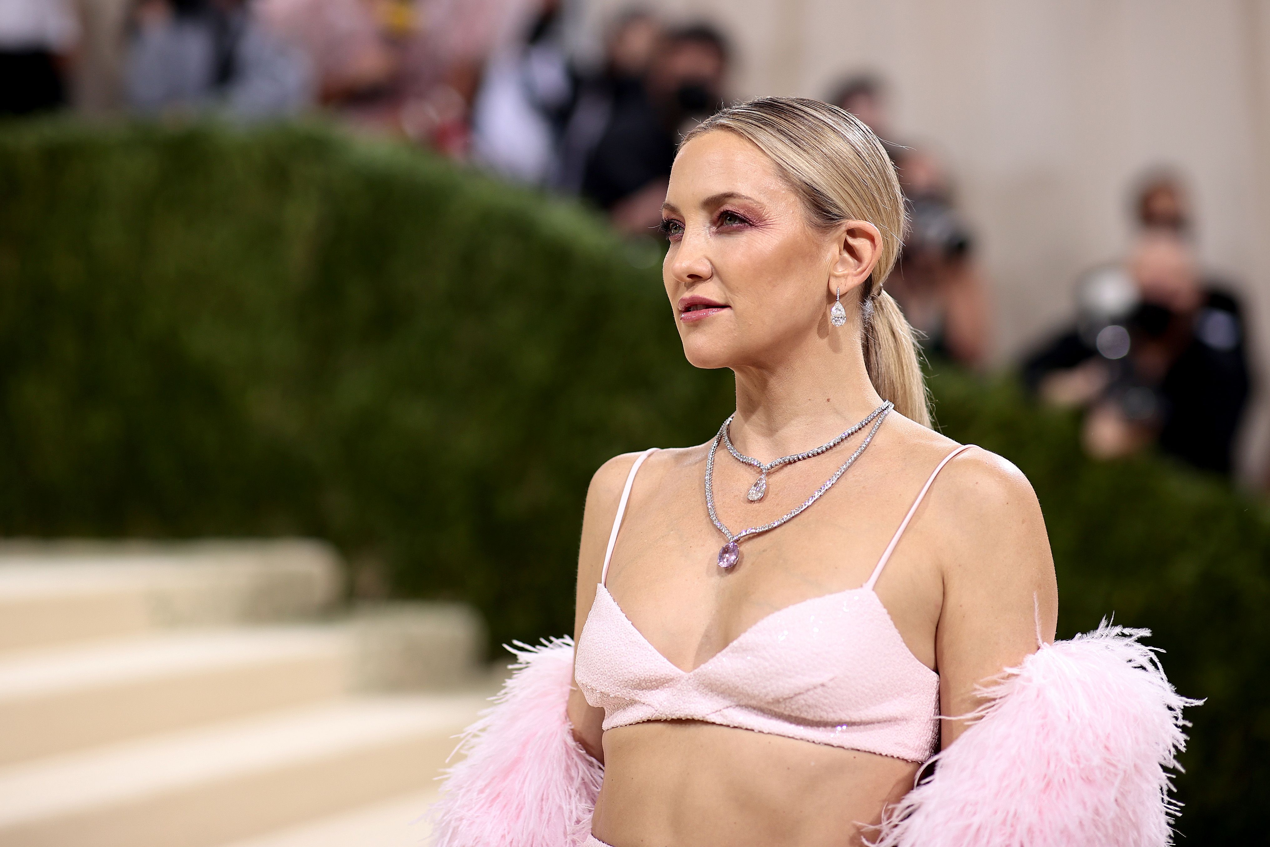 kate hudson with celebrities