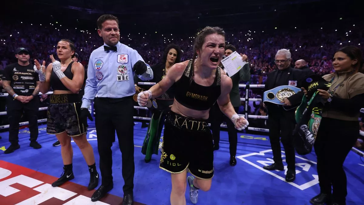 katie taylor vs chantelle cameron card 0020