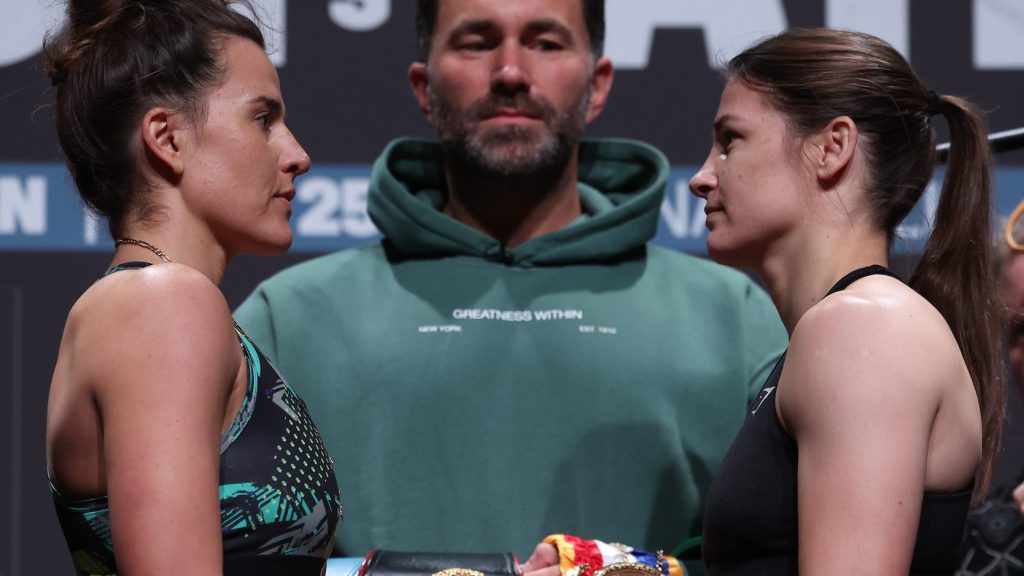 katie taylor vs chantelle cameron card 0045
