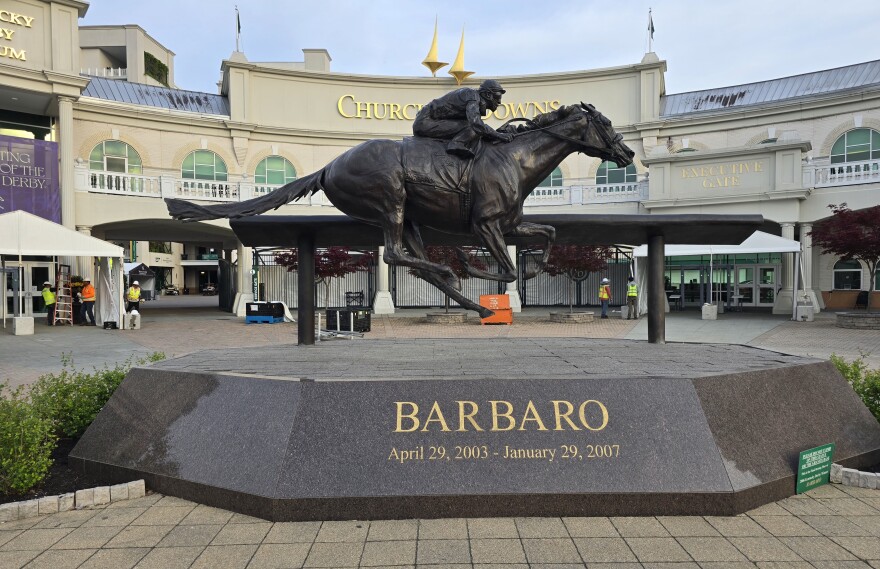 secretariat wins triple crown