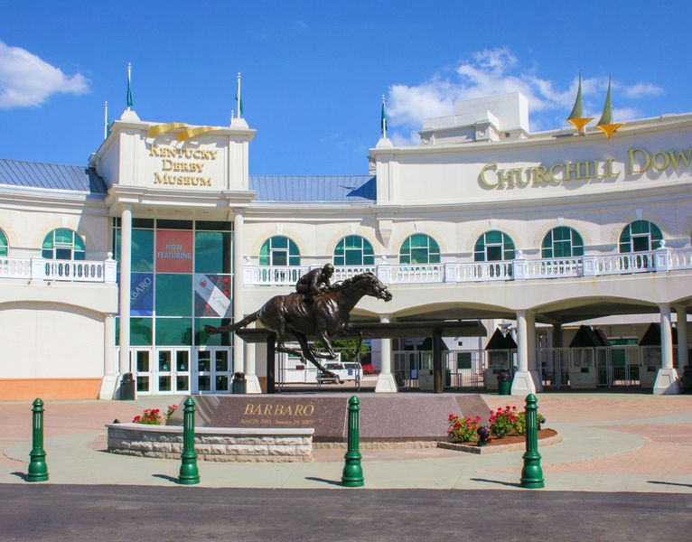 secretariat wins triple crown 0043