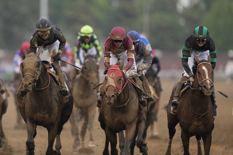 secretariat wins triple crown 0009
