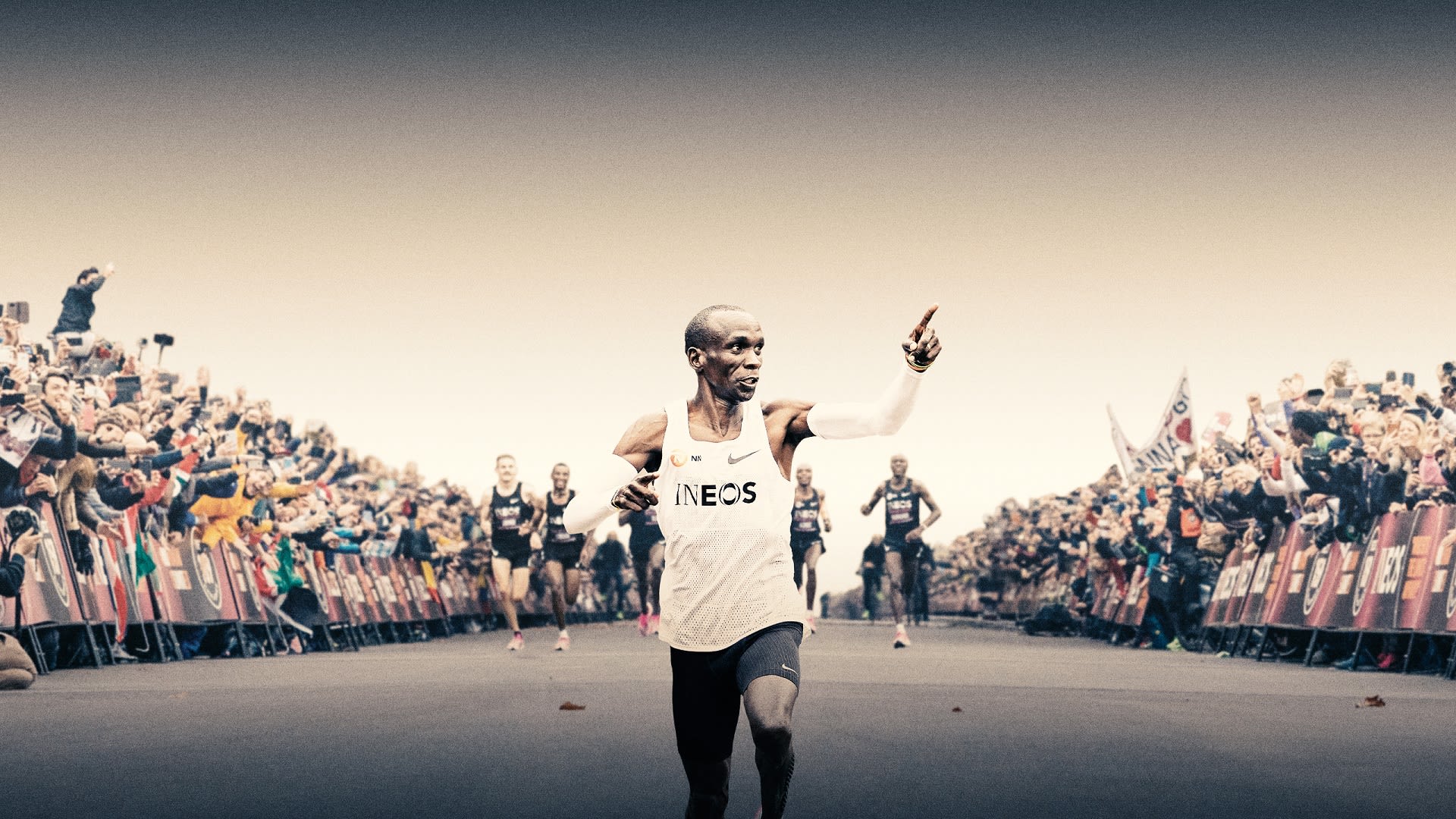 Kipchoge training photos.