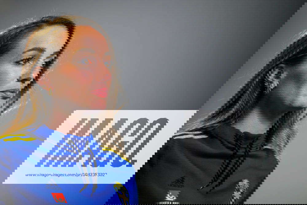 kosovare asllani current teams 0025