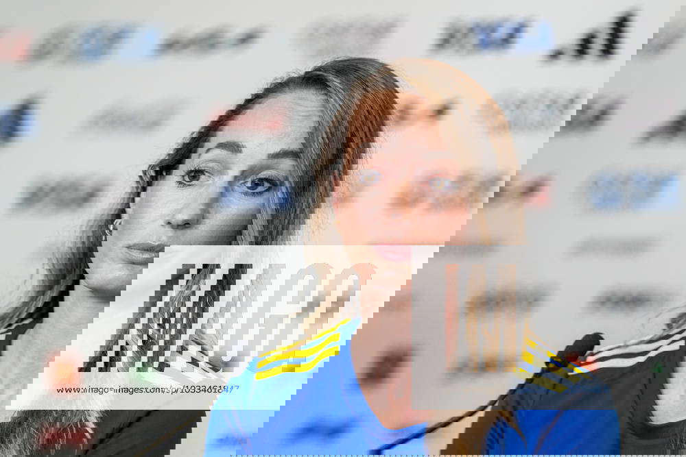kosovare asllani current teams 0053