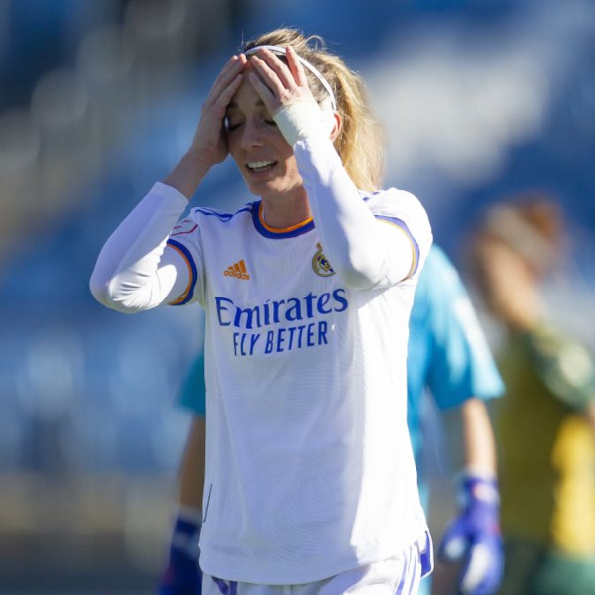 kosovare asllani current teams 0071