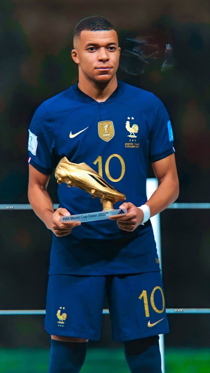 kylian mbappe golden boot 0013