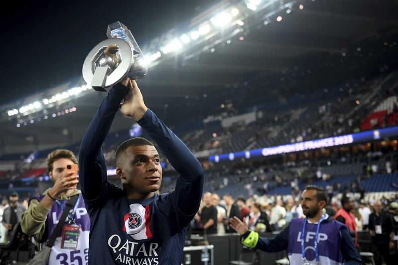 kylian mbappe golden boot 0046