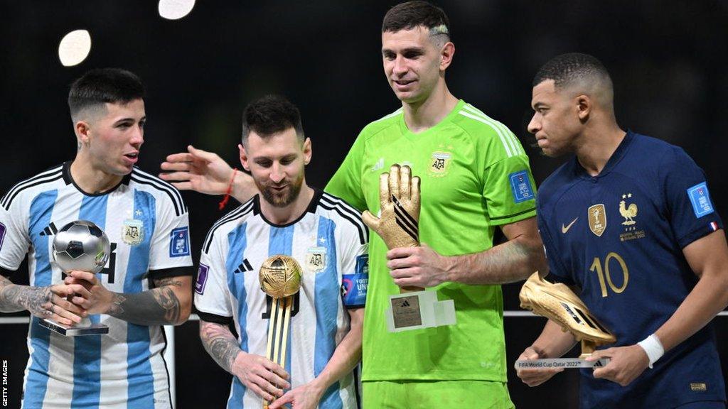 kylian mbappe golden boot 0050