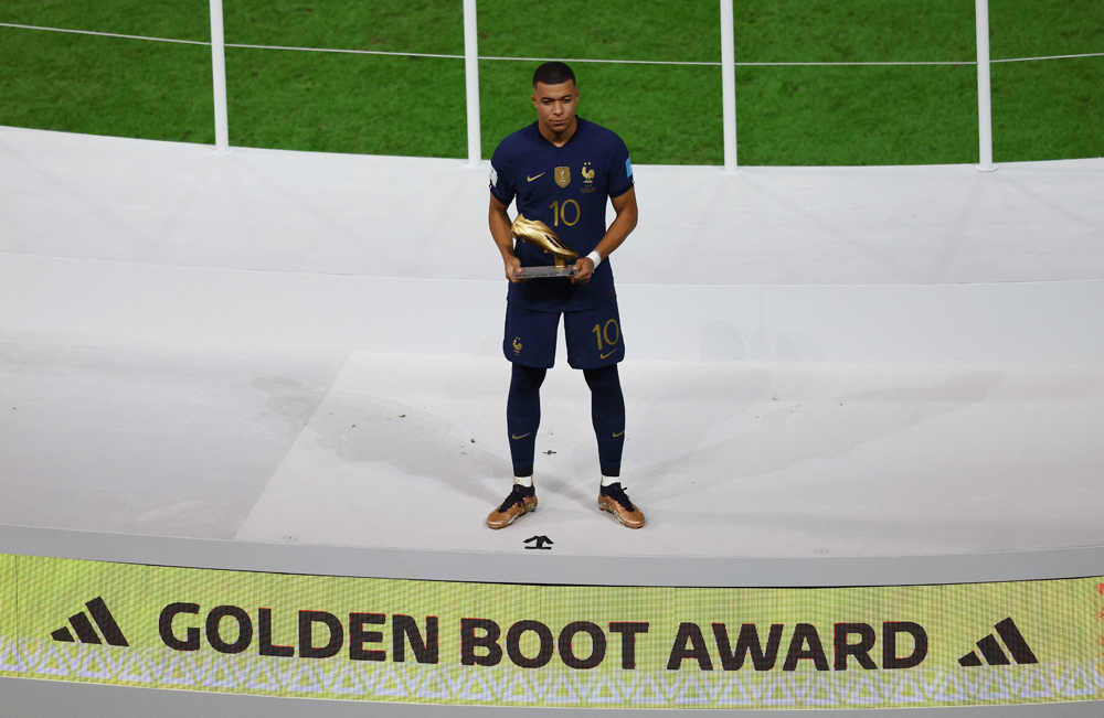 kylian mbappe golden boot 0056