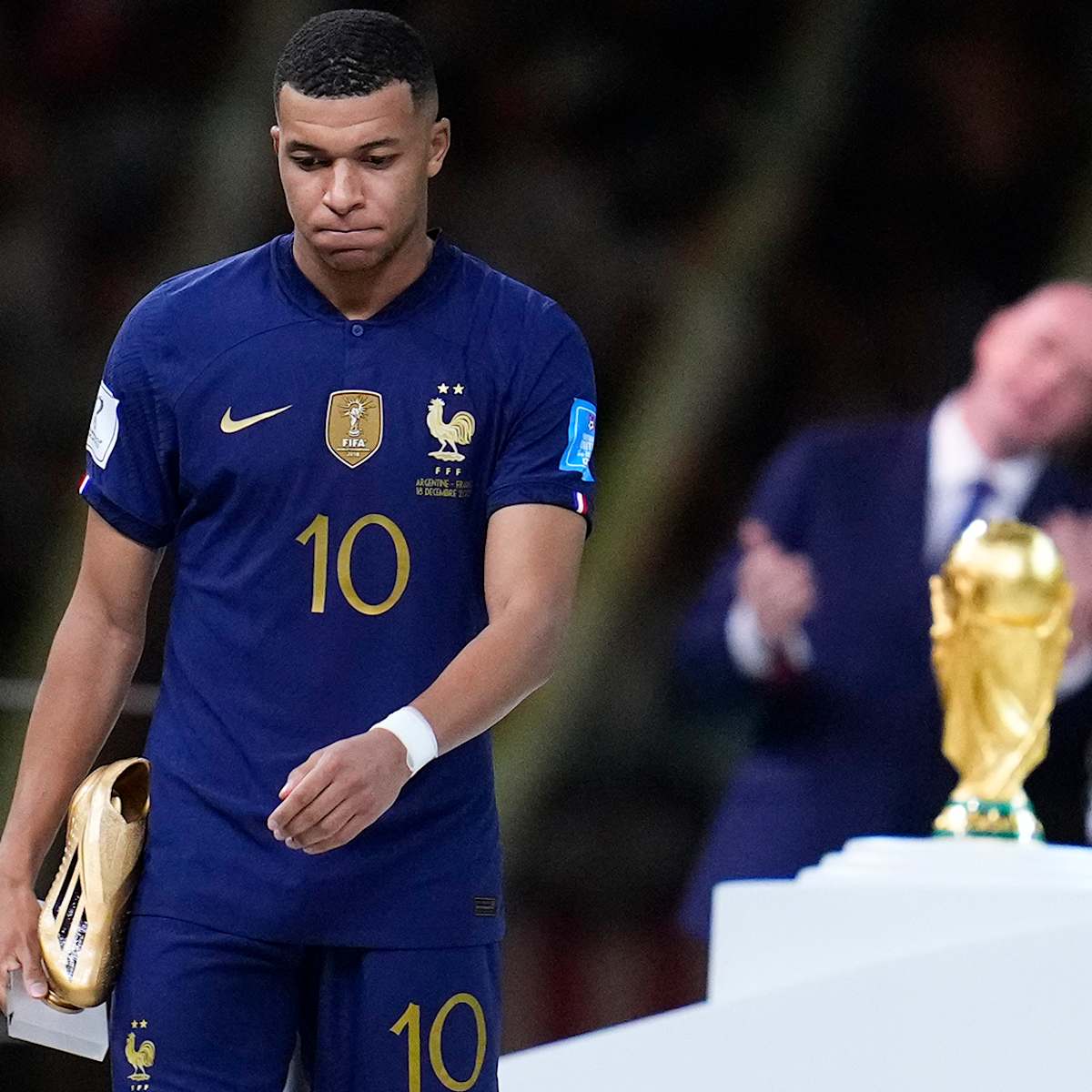 kylian mbappe golden boot 0077