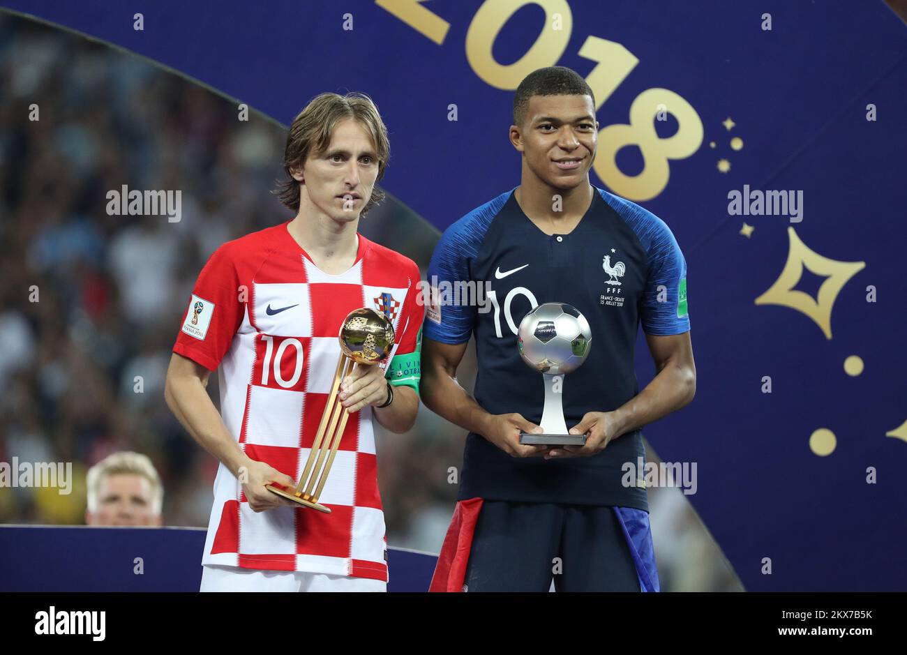 kylian mbappe - world cup 2018 france soccer player wallpapers 0099