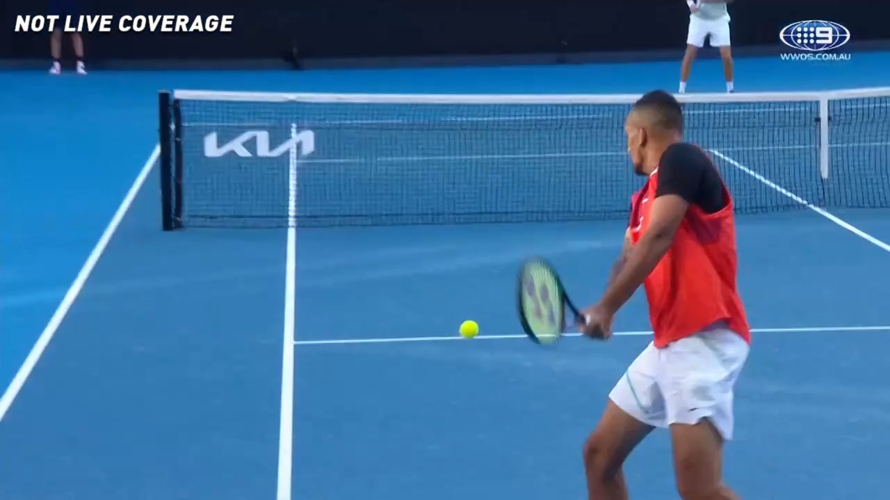 kyrgios backhand technique