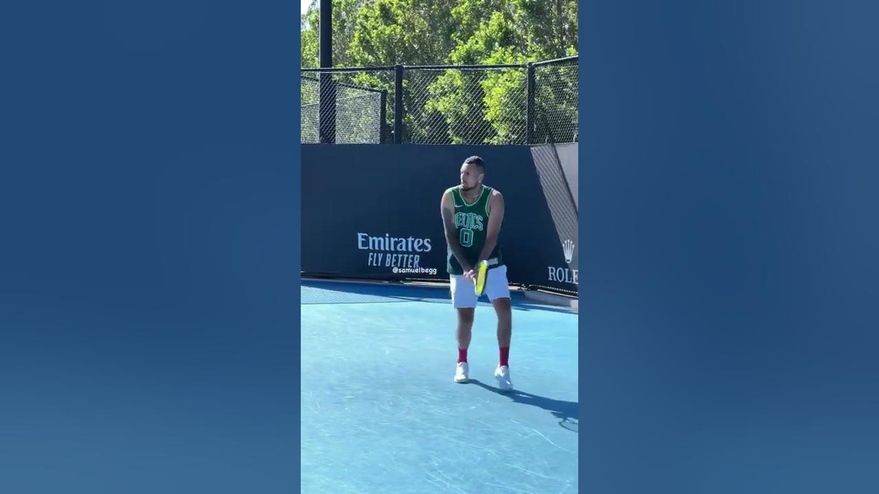 kyrgios backhand 0036