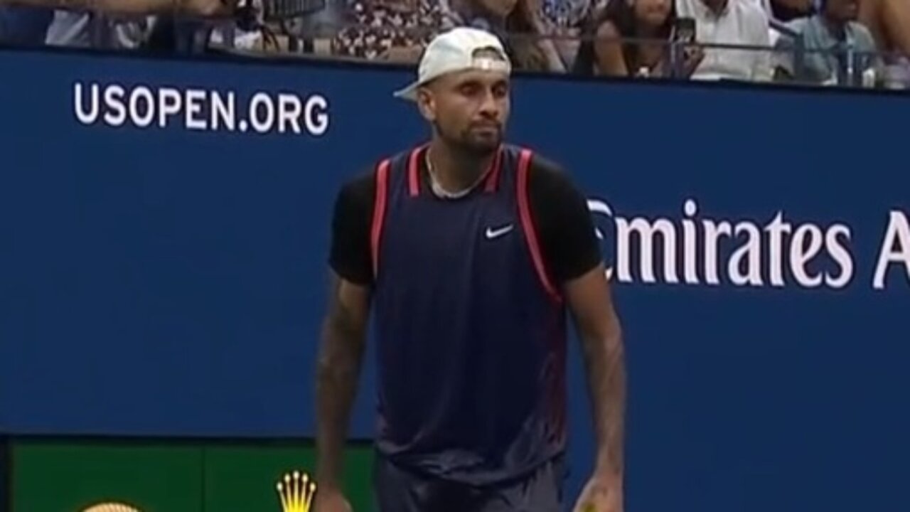 kyrgios backhand 0042