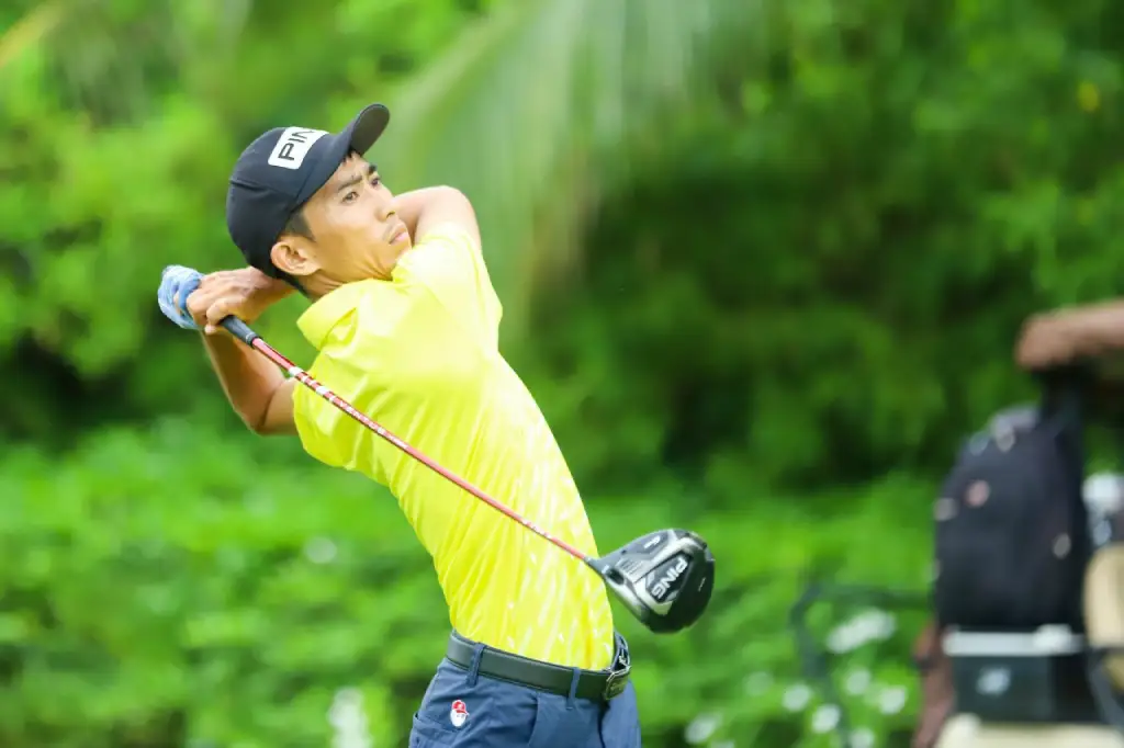 l vu golfer 0048