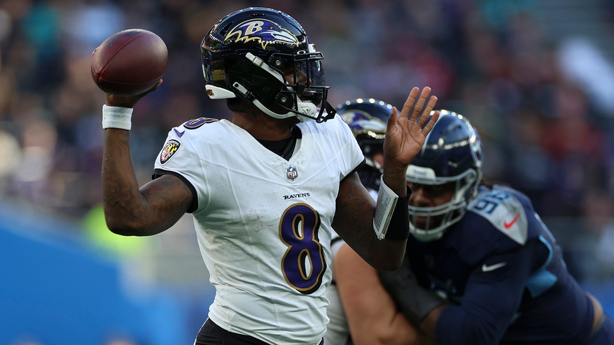 Lamar Jackson injury update