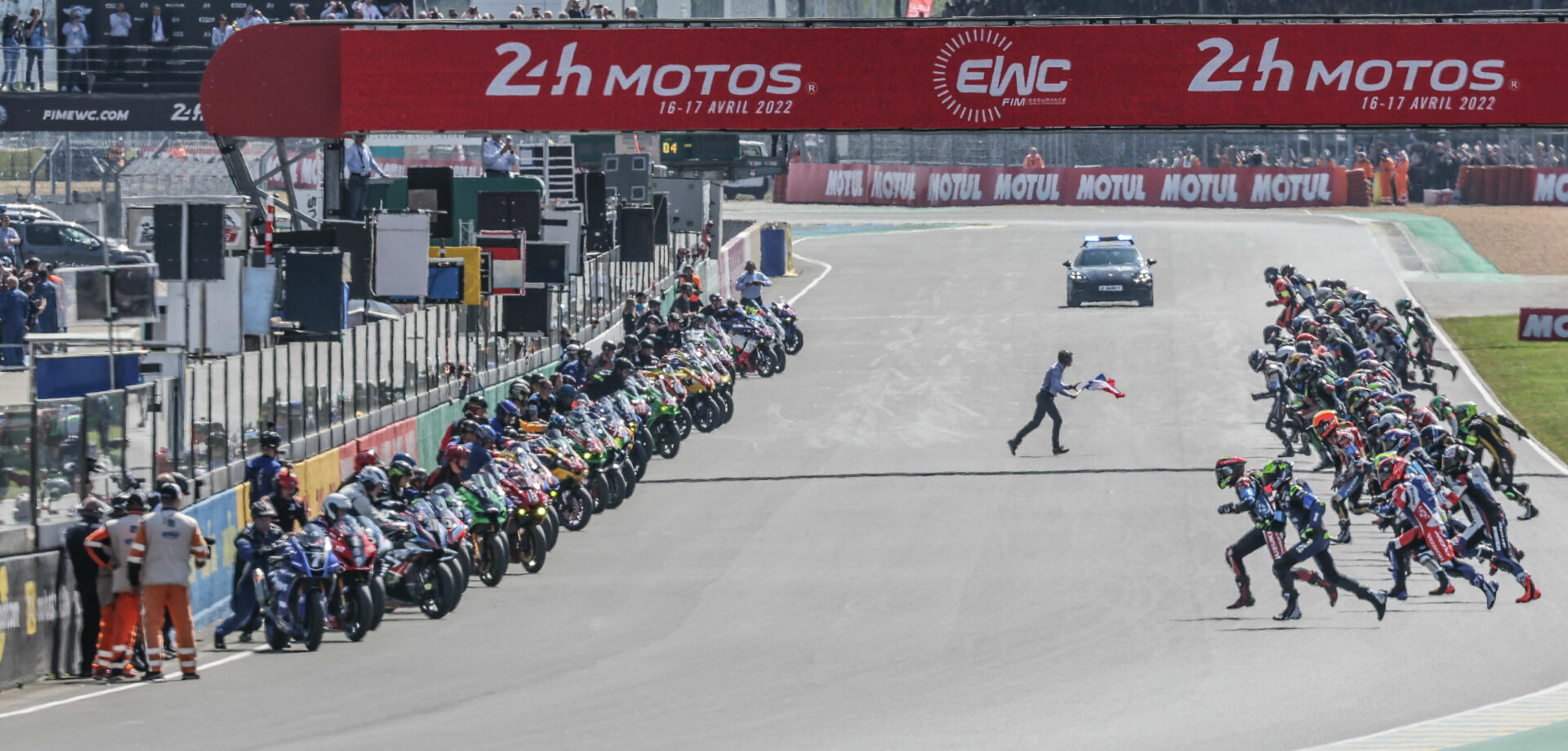 le mans start 0018