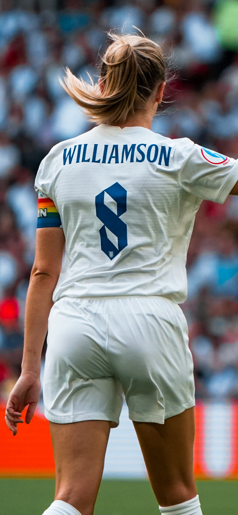 leah williamson background